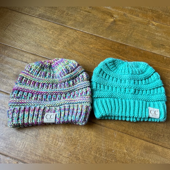 Girls CC Beanies - Picture 1 of 3